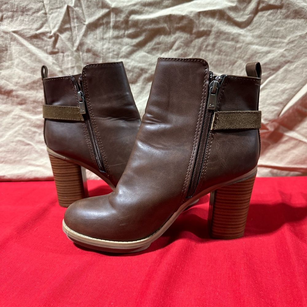 AX Brown Boots(Target) - Picture 5 of 7